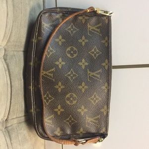 Louis Vuitton Mini Pochette